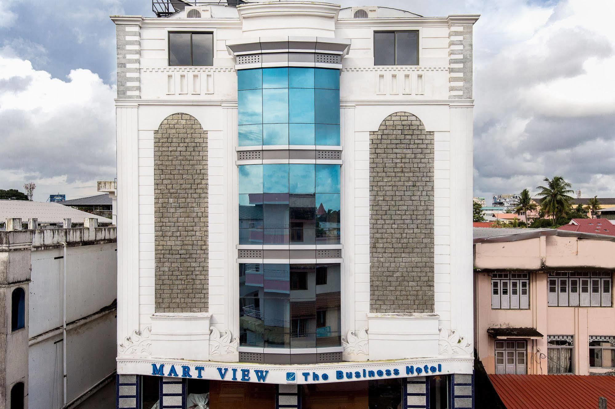 Hotel Mart View Kochi Exteriör bild